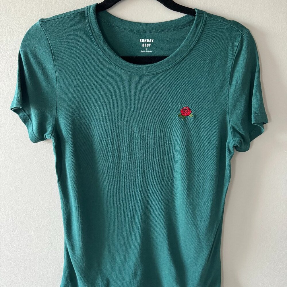 Sunday best rose tee size M